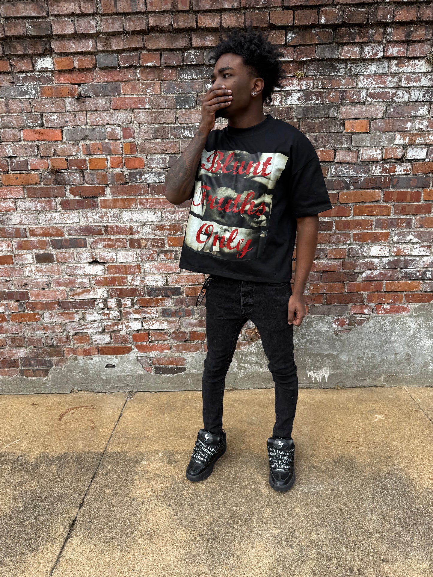 BLUNT TRUTHS ONLY Tee