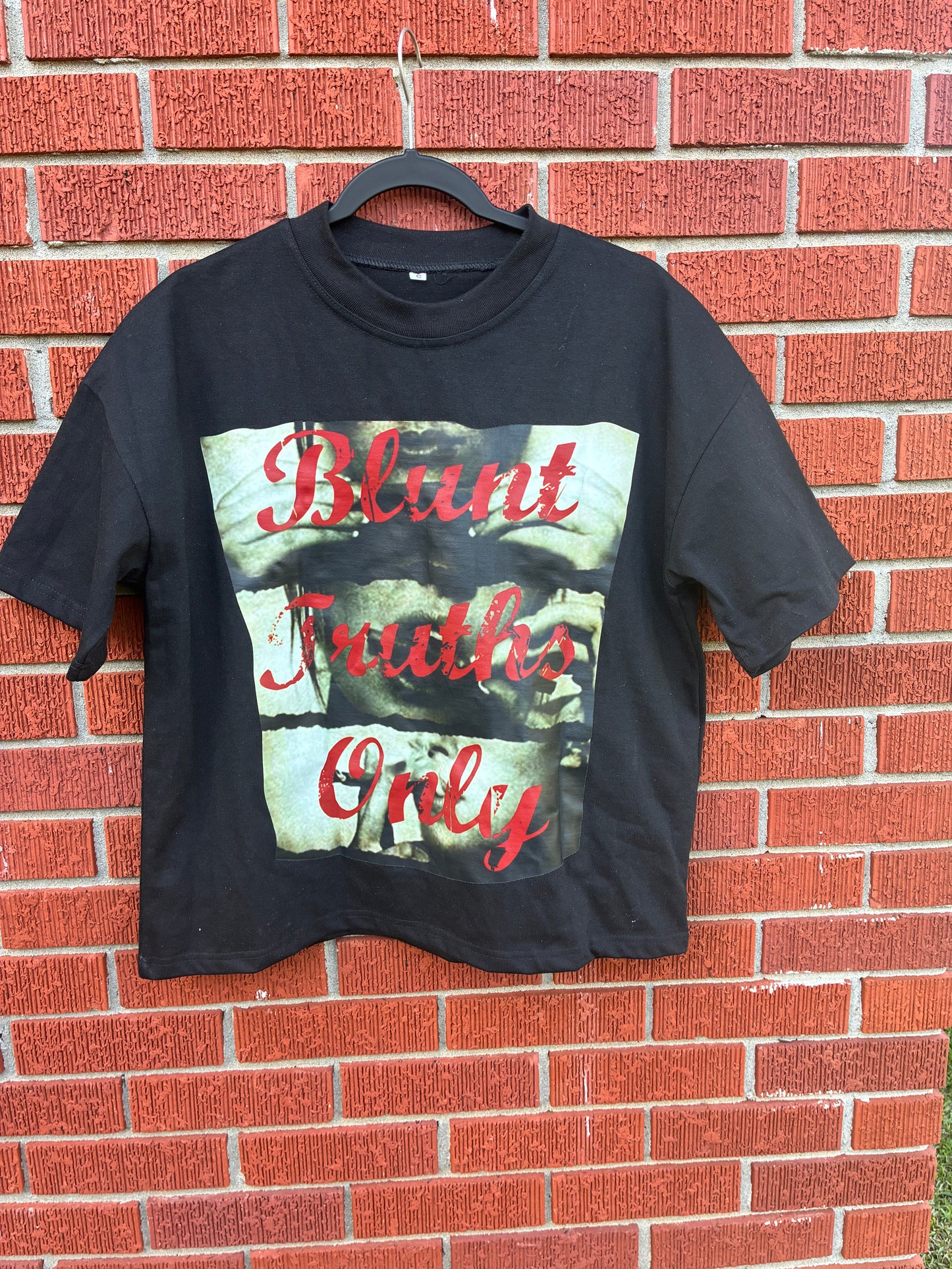 BLUNT TRUTHS ONLY Tee